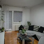 Viollet Apartamento *