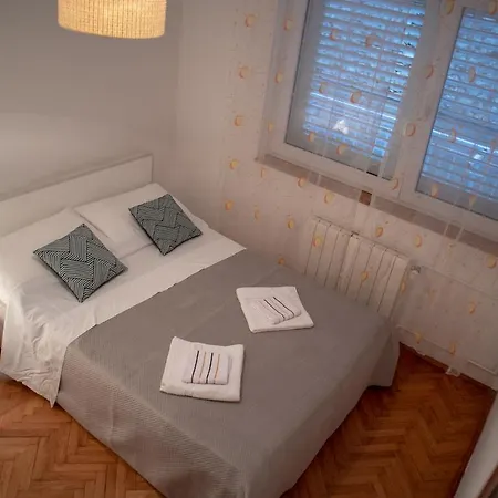 Apartament Viollet *
